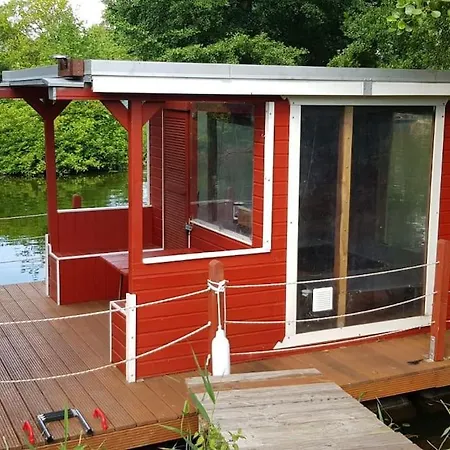 Floss Casanova Botel