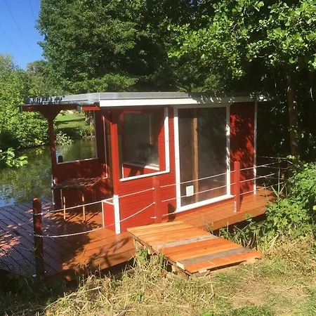 Floss Casanova Botel